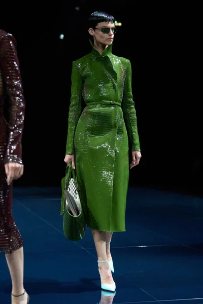 Look 2